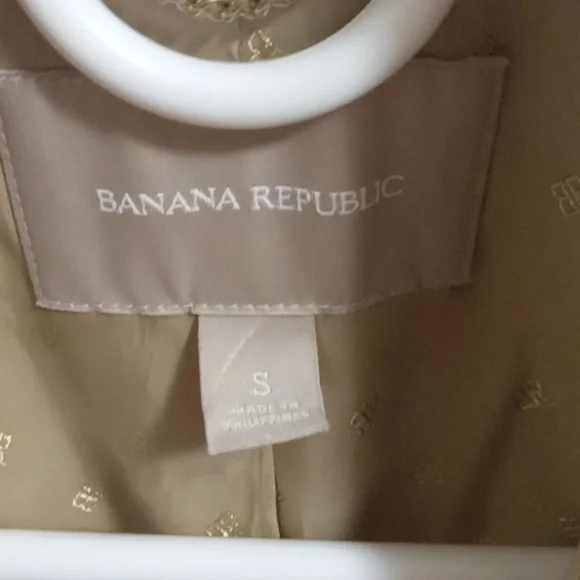 Banana Republic short trench with cheetah print sleeves. Size small. - Picture 2 of 3